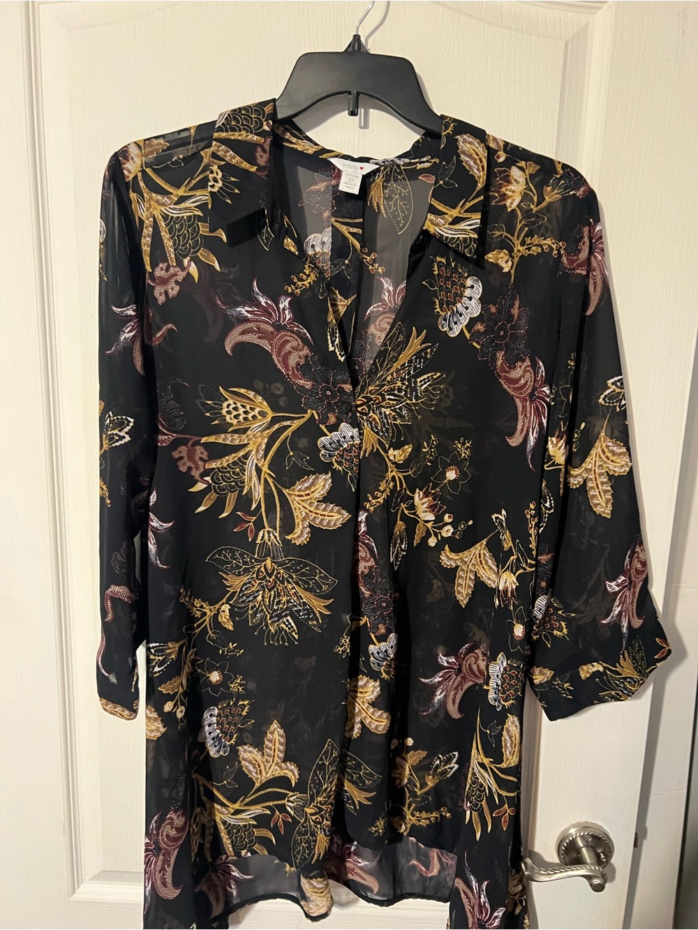 intro. Black Floral Print Blouse